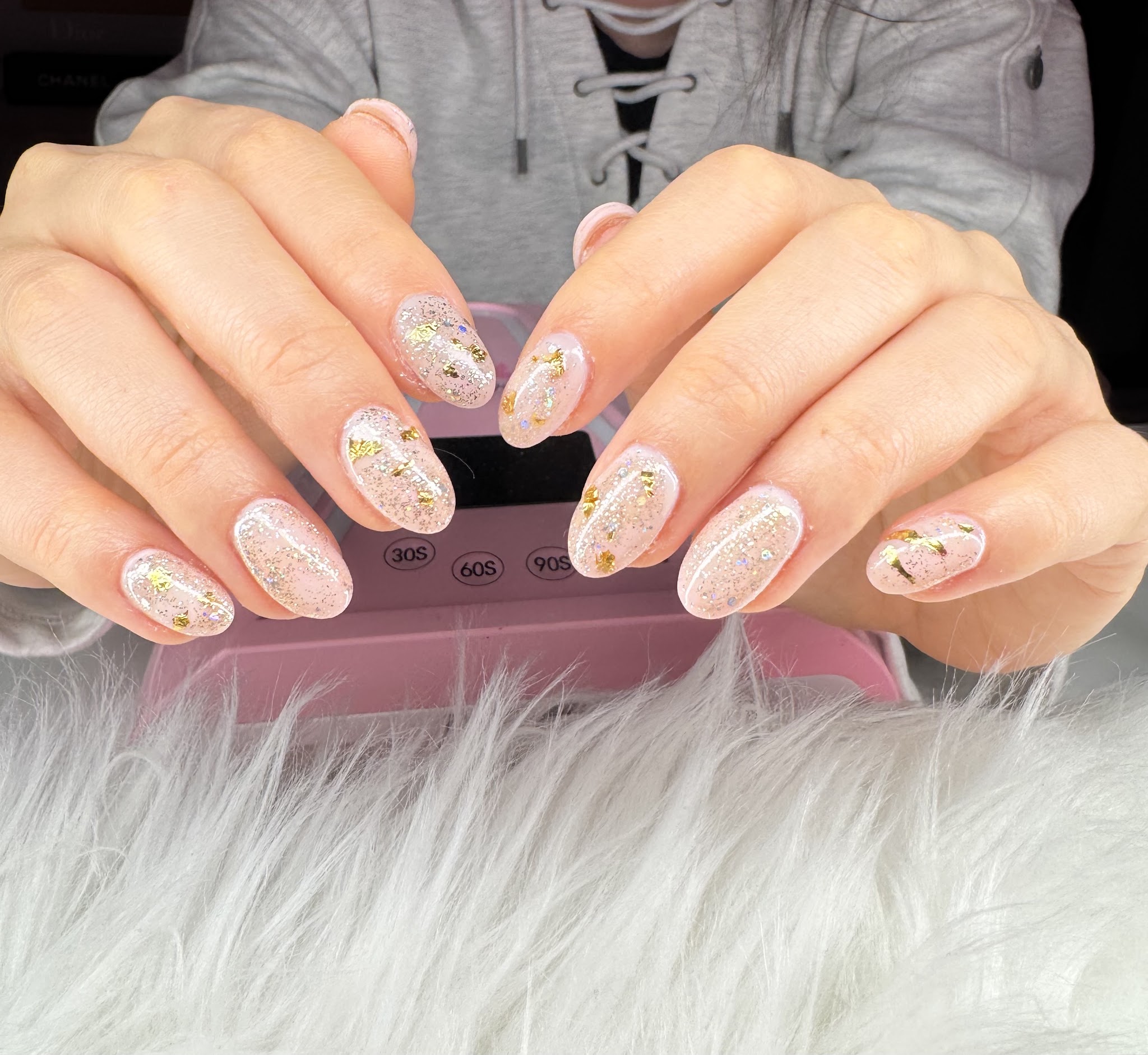 Nude nagels met bladgoud