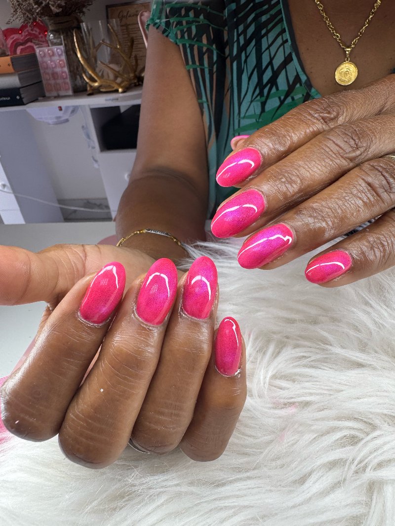 Fuchsia amandelnagels
